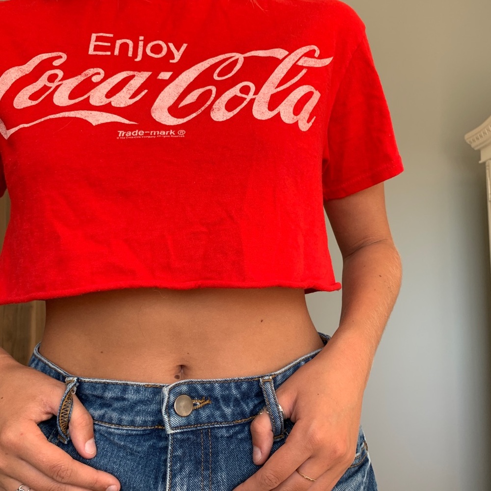 urban outfitters cropped coca-cola shirt